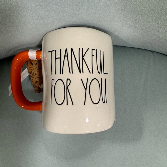 Rae Dunn Snoopy Thanksgiving serving dish and mug set - Picture 2 of 3